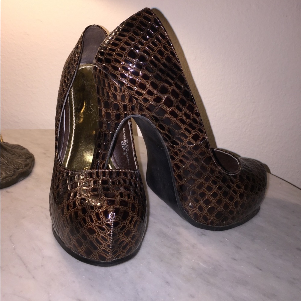 Donated Brown stilettos by Shoedazzle w dust bags - Picture 1 of 8